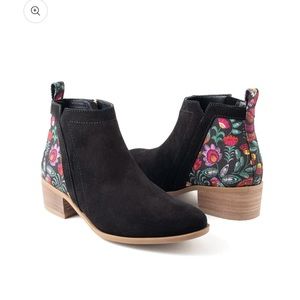 Inkkas Black Floral Ankle Boots